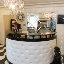 interior beauty salon mon plezir reception (4).jpg