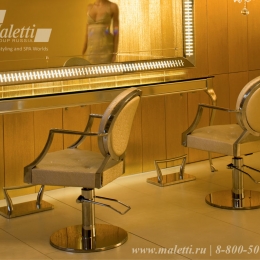 Парикмахерское кресло Maletti Pompadour на круглом основании
